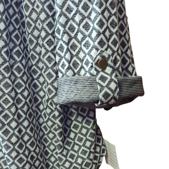 Geometric Patterned Gray Jacket - Picture 7 of 12